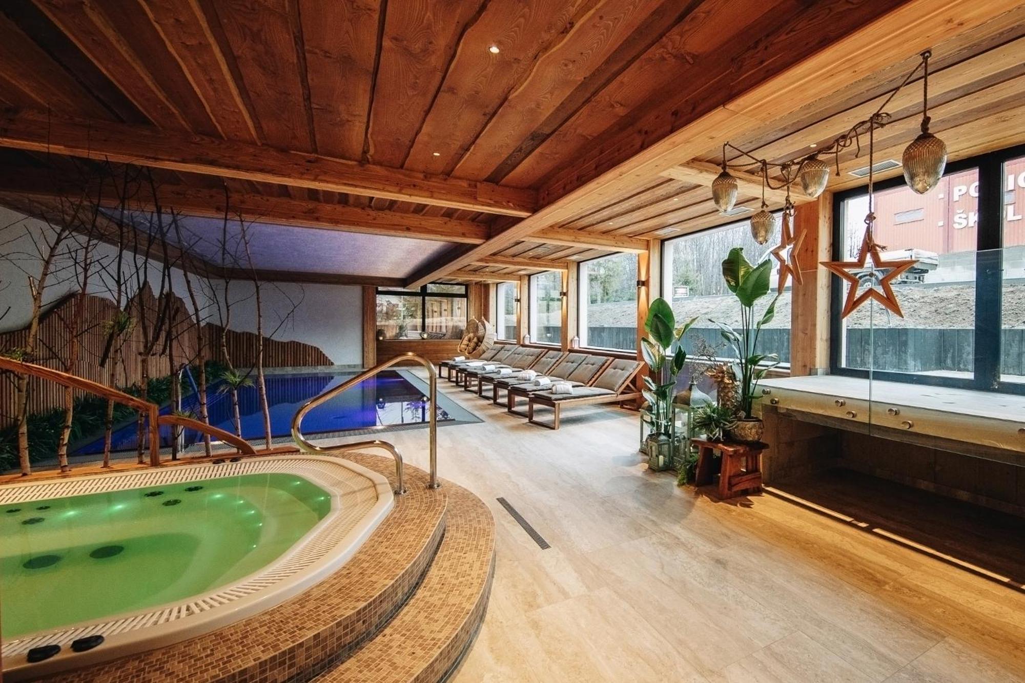 Wellness Penzion Zora Family Tatranska Lomnica Exterior photo