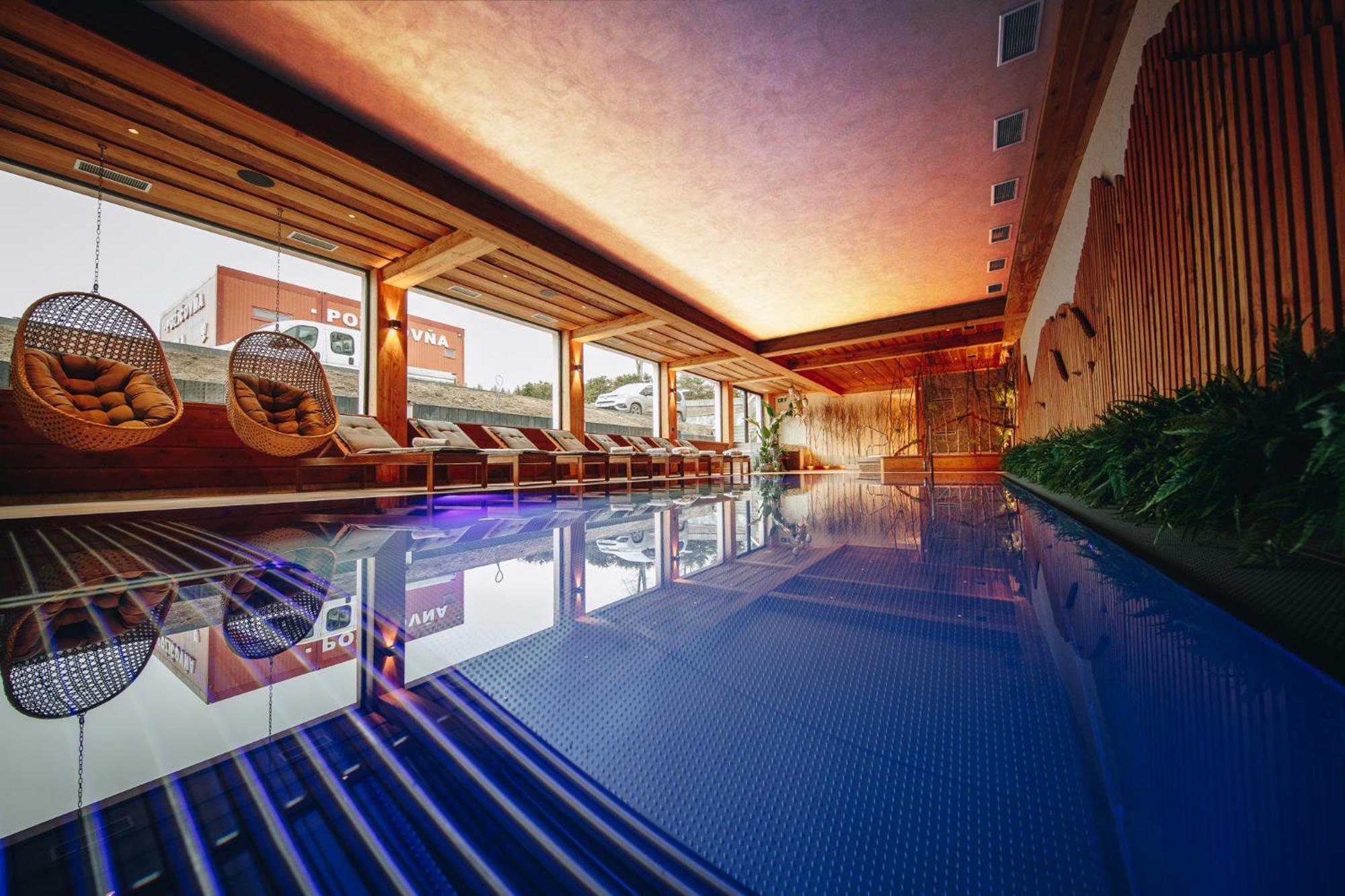 Wellness Penzion Zora Family Tatranska Lomnica Exterior photo